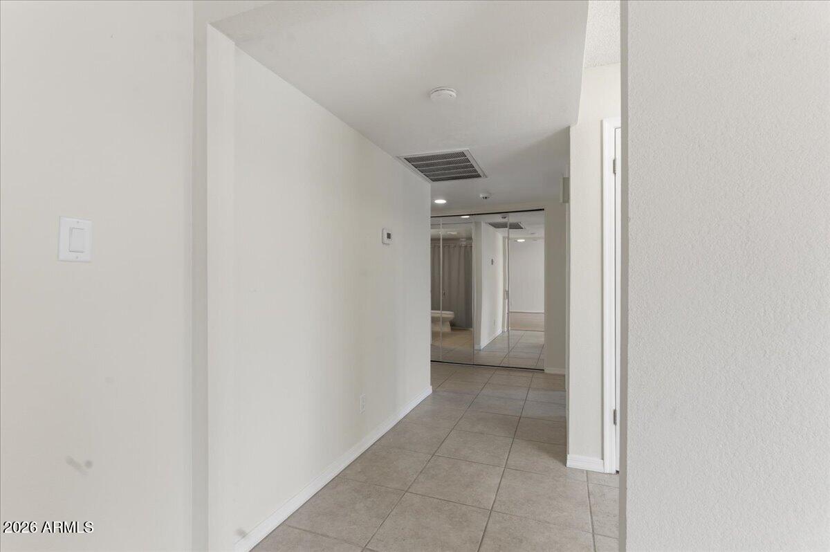 6512 North 12th Way Phoenix, AZ 85014 - Photo 18 of 39 a view of a hallway