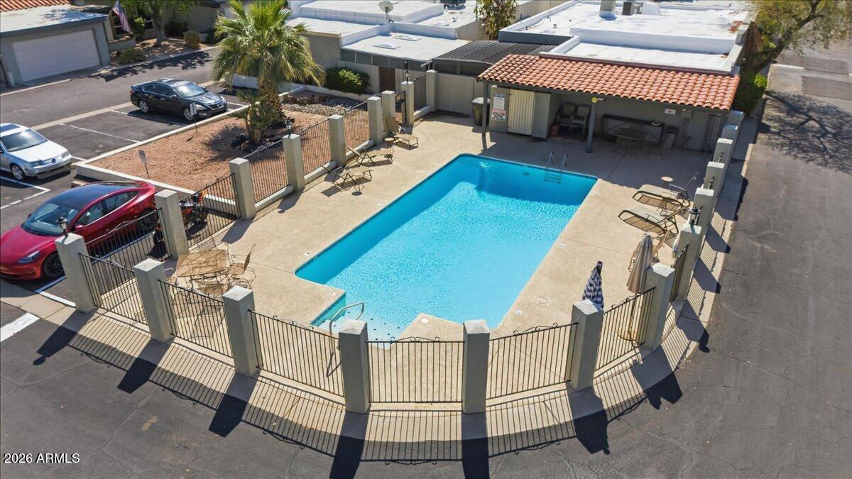 6512 North 12th Way Phoenix, AZ 85014 - Photo 30 of 39 a view of a chairs and table in the patio