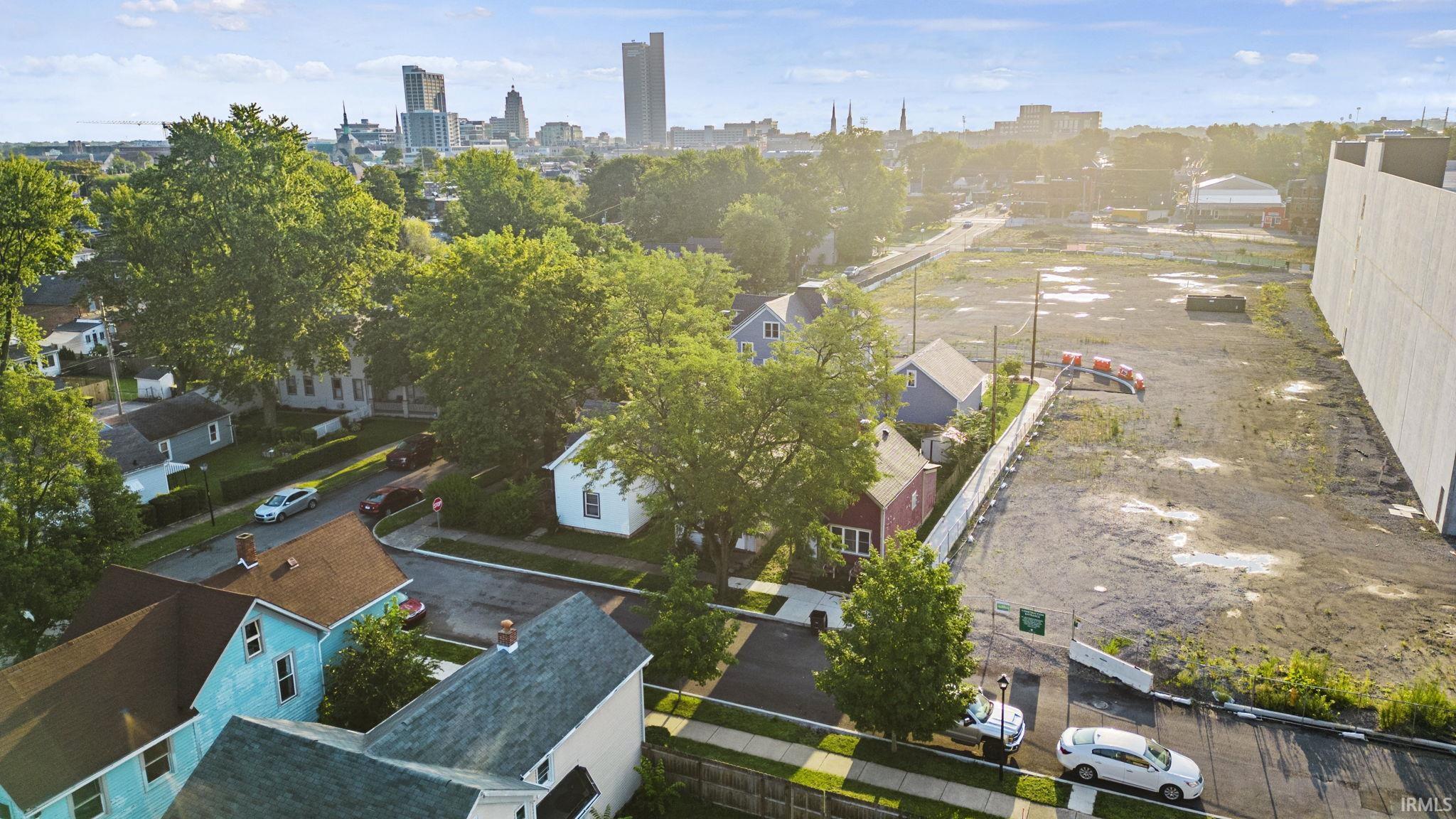 1305 Union Street Fort Wayne, IN 46802 - Photo 2 of 31