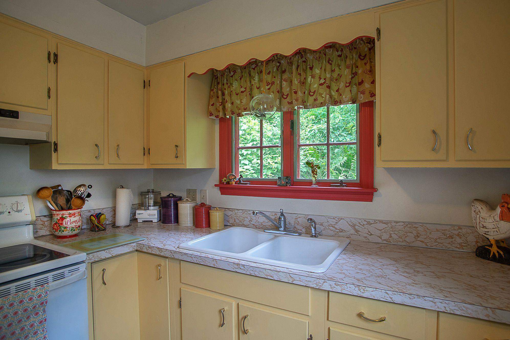 170 West River Road Brattleboro, VT 05301 - Photo 2 of 29
