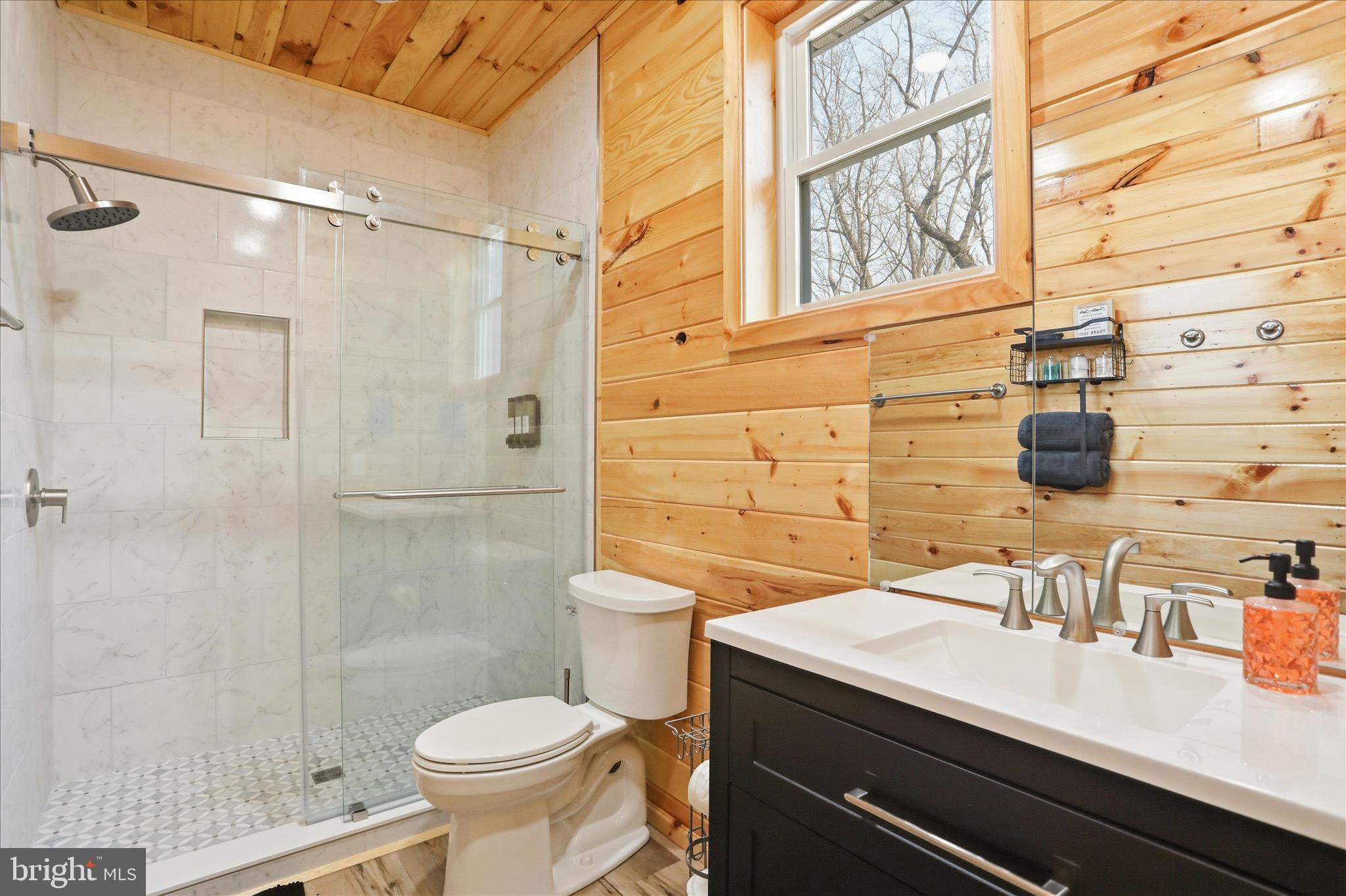 432 Lost Point Lane Berkeley Springs, WV 25411 - Photo 23 of 38 Full bath for Second bedroom