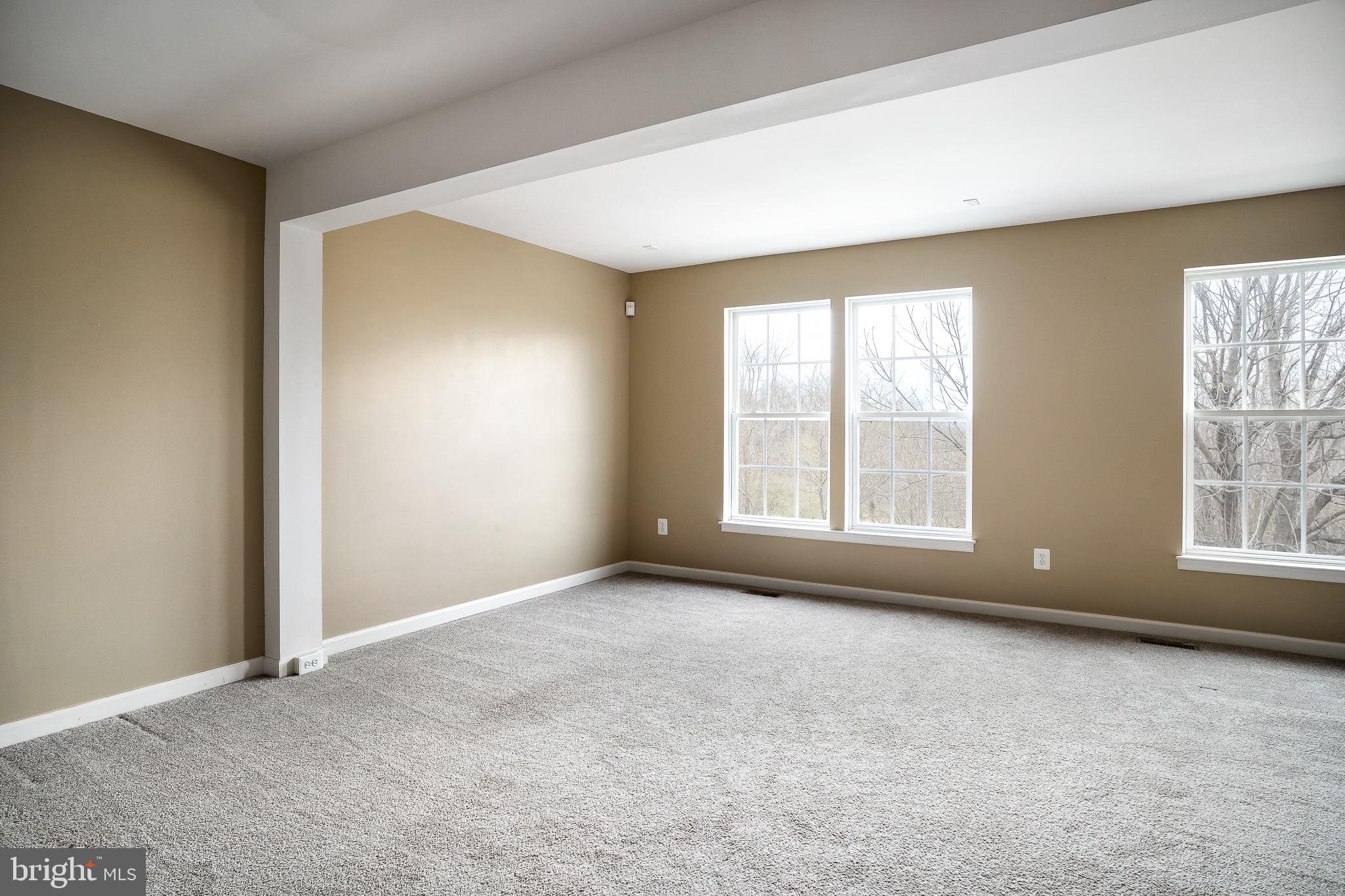 1355 Mare Street Ranson, WV 25438 - Photo 5 of 27
