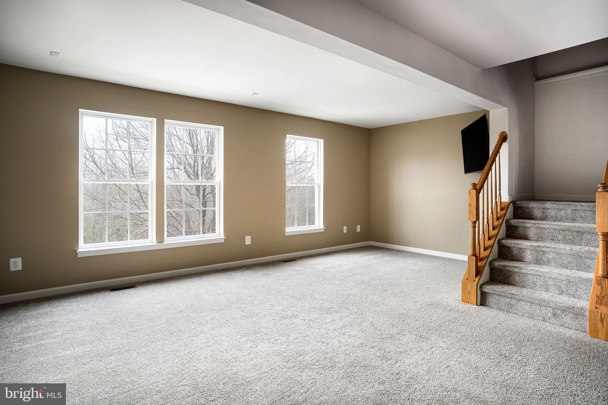 1355 Mare Street Ranson, WV 25438 - Photo 6 of 27