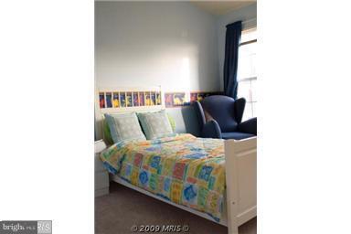 21364 Sawyer Square Ashburn, VA 20147 - Photo 13 of 17 Bedroom (Master)