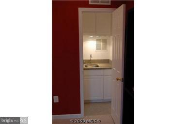 21364 Sawyer Square Ashburn, VA 20147 - Photo 14 of 17 Lower level bathroom