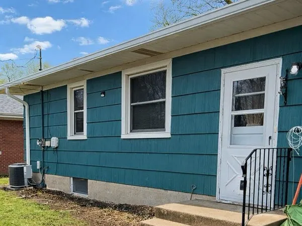 $275,000 | 8412 Greenwood Avenue, Munster, IN 46321