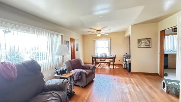 $275,000 | 8412 Greenwood Avenue, Munster, IN 46321