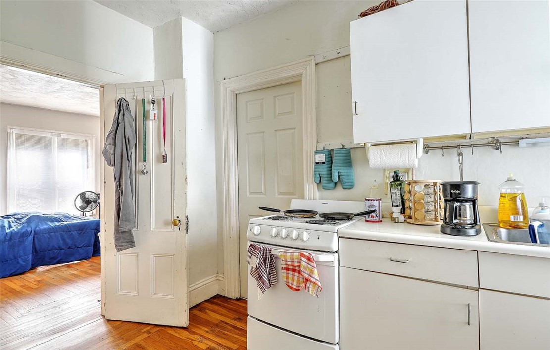 124 Pitman Street Providence, RI 02906 - Photo 19 of 32