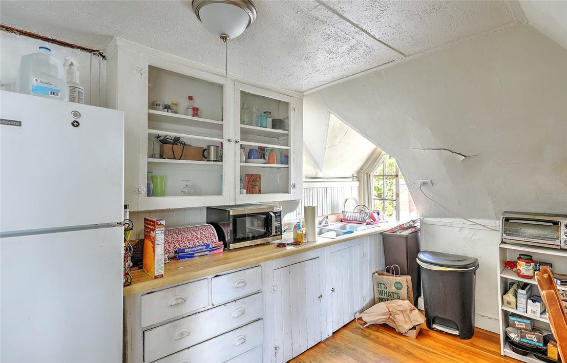 124 Pitman Street Providence, RI 02906 - Photo 28 of 32