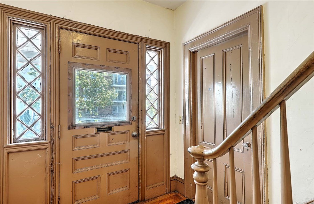 124 Pitman Street Providence, RI 02906 - Photo 7 of 32