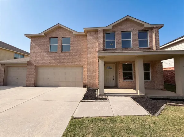 $375,000 | 525 Del Mar Drive, Ponder, TX 76259