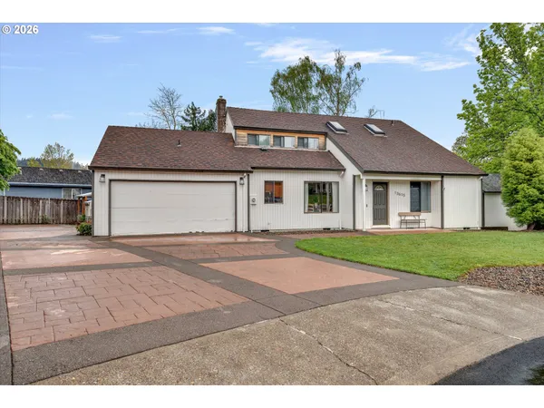 $582,000 | 13615 Southeast 124th Place, Clackamas, OR 97015