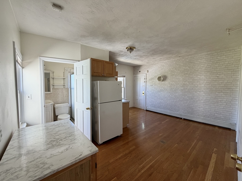 11 Snow Street, Unit 2R Boston, MA 02135 - Photo 6 of 9