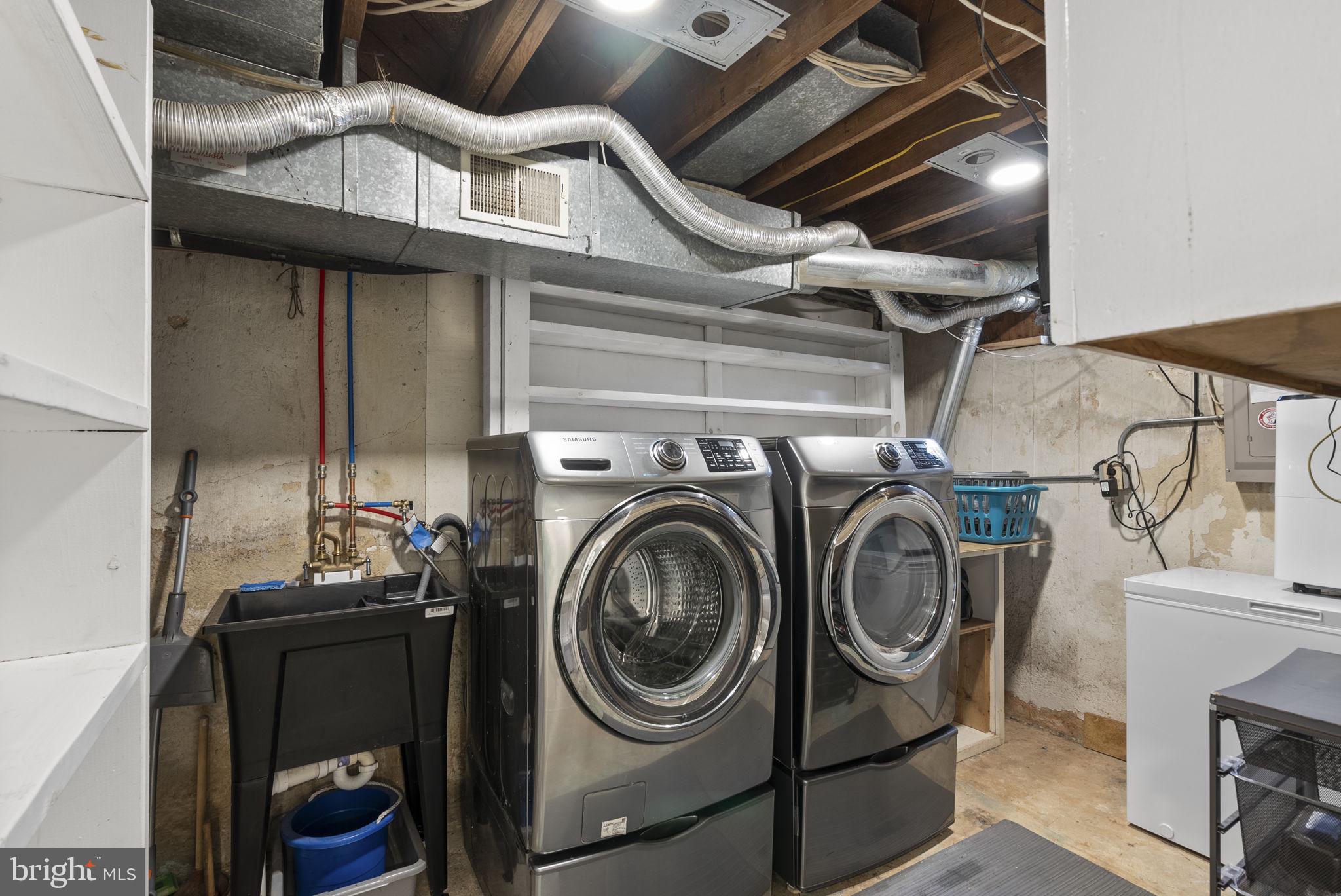 11905 Dewey Road Silver Spring, MD 20906 - Photo 23 of 31 Laundry