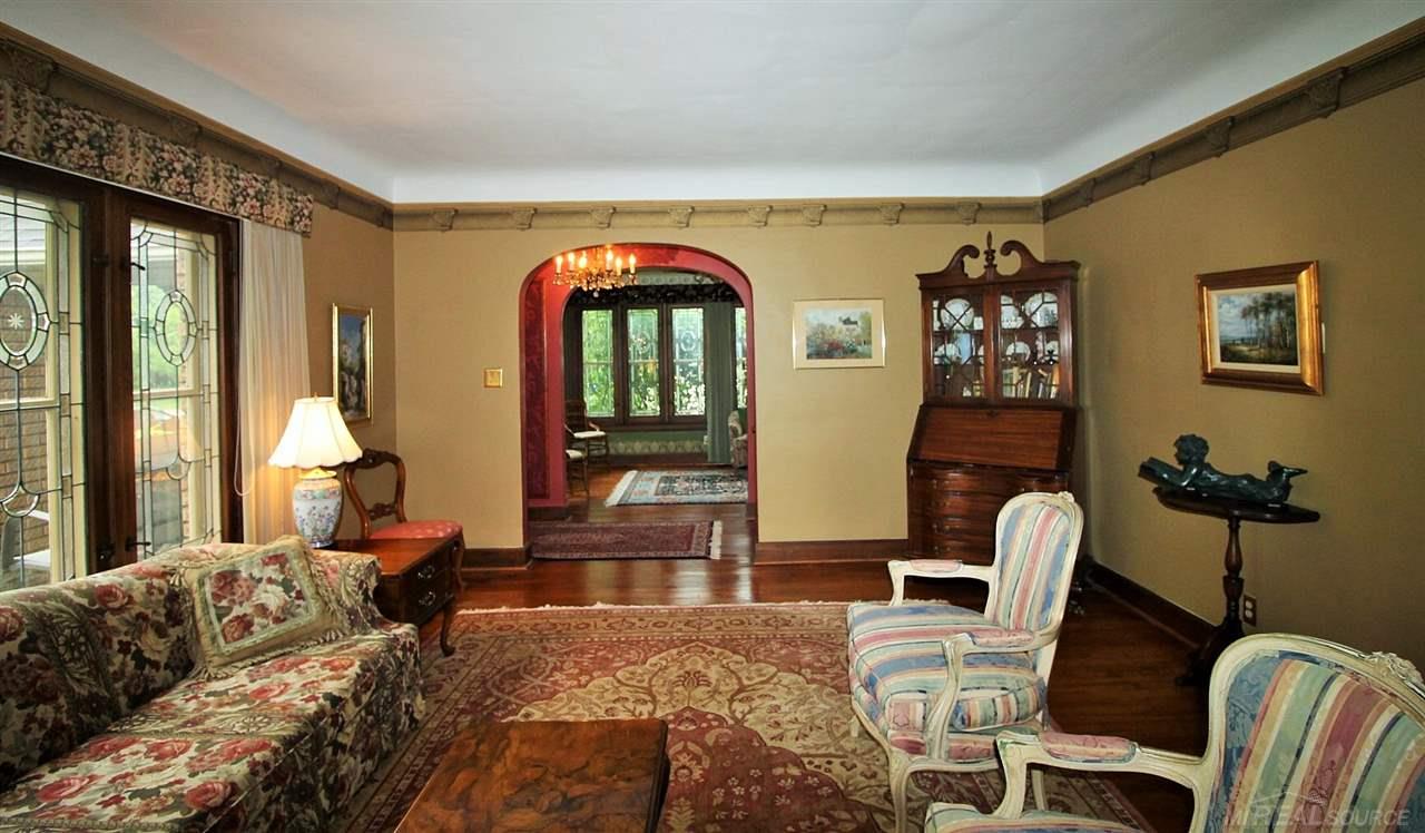 867 Barrington Road Grosse Pointe Park, MI 48230 - Photo 13 of 53