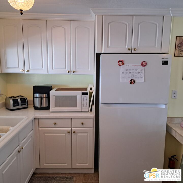 18555 Roberts Road, Unit 10 Desert Hot Springs, CA 92241 - Photo 13 of 50