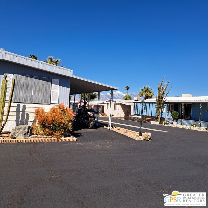 18555 Roberts Road, Unit 10 Desert Hot Springs, CA 92241 - Photo 6 of 50