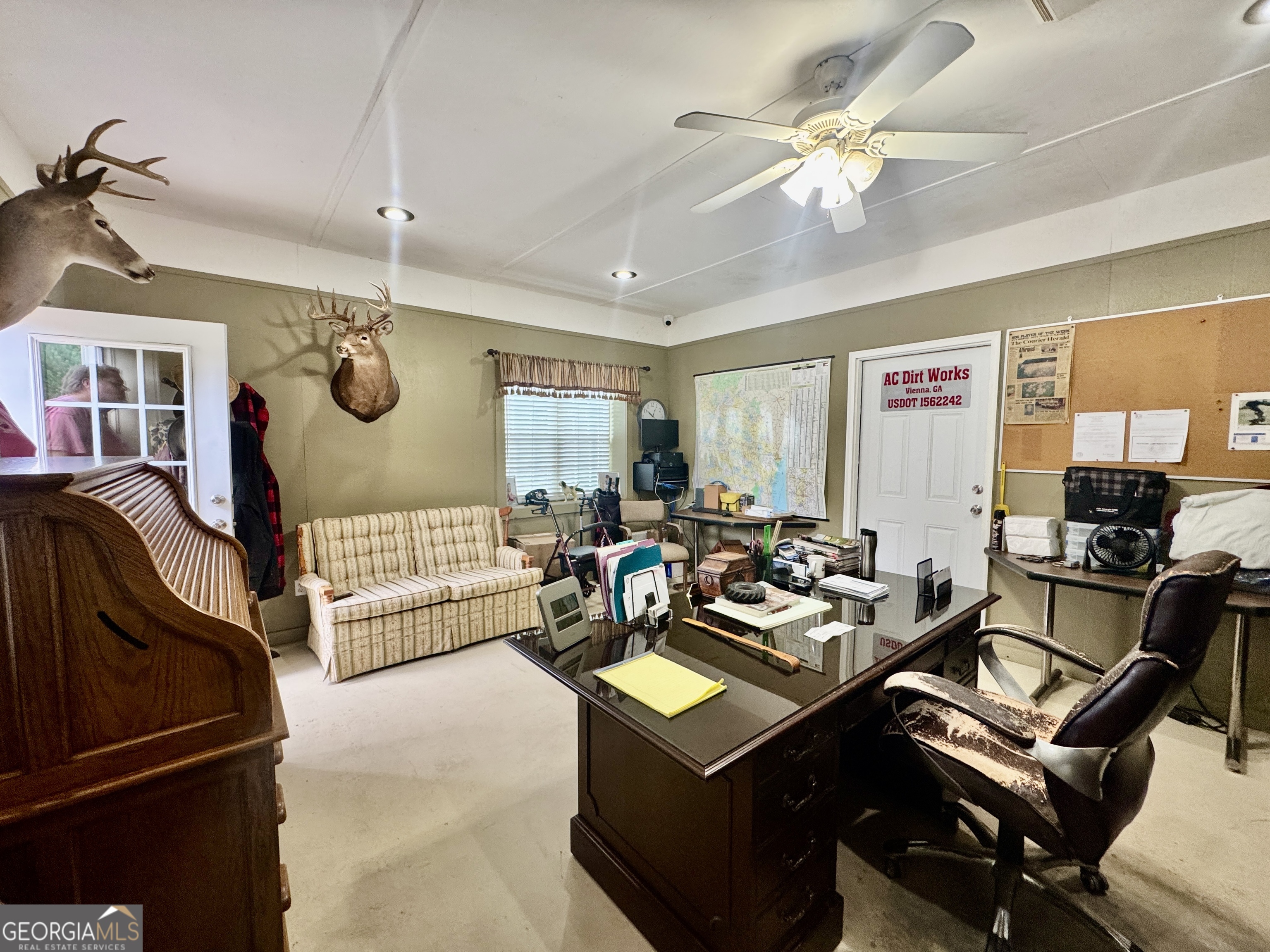 345 Cool Water Road Vienna, GA 31092 - Photo 15 of 41 a living room with furniture
