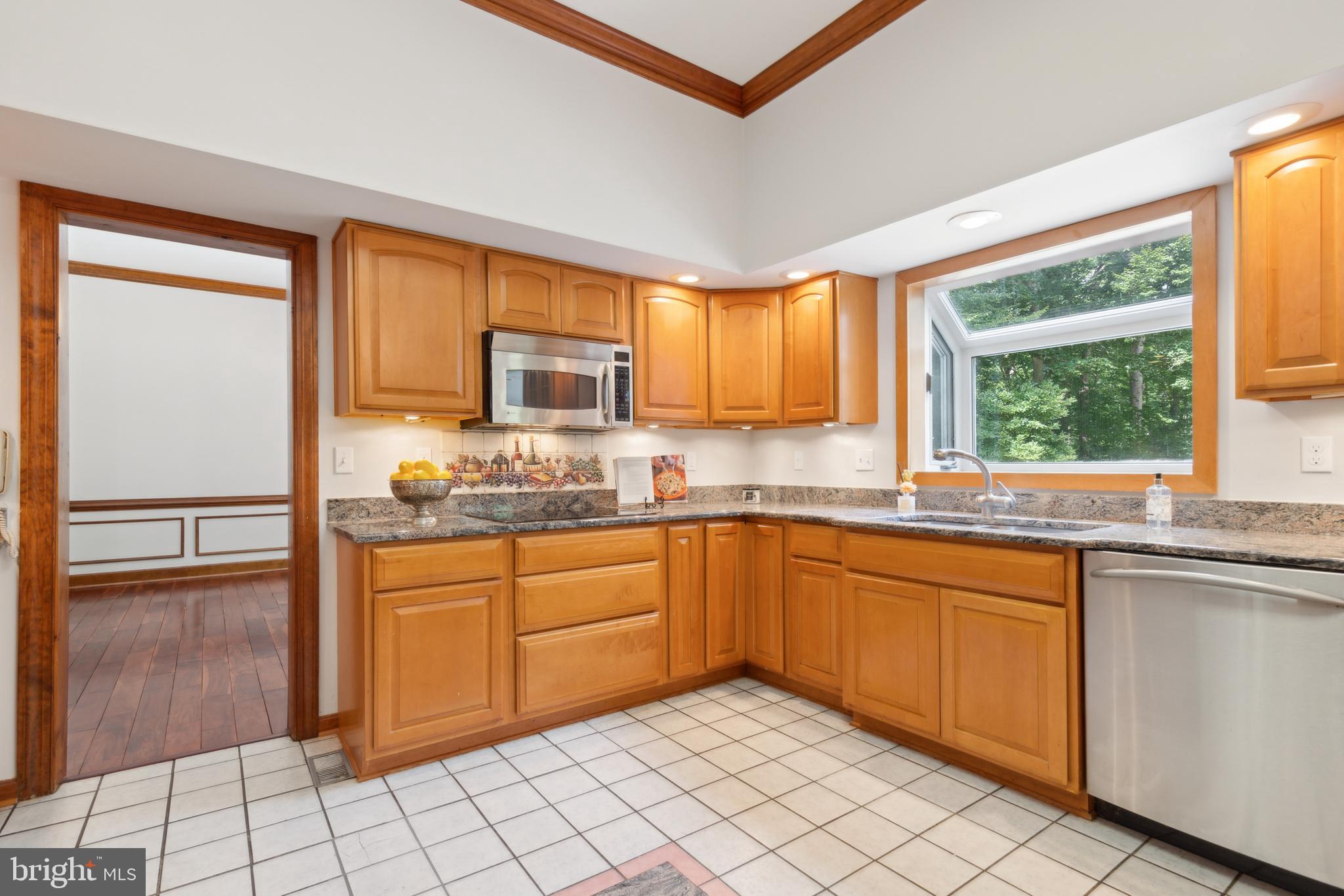 12392 Henderson Road Clifton, VA 20124 - Photo 11 of 61 Kitchen