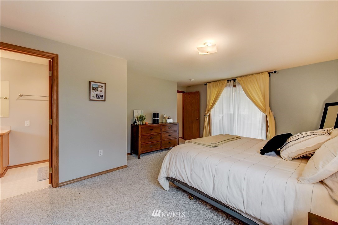 1073 Arrowhead Road Camano Island, WA 98282 - Photo 11 of 21 Gallery Image 11