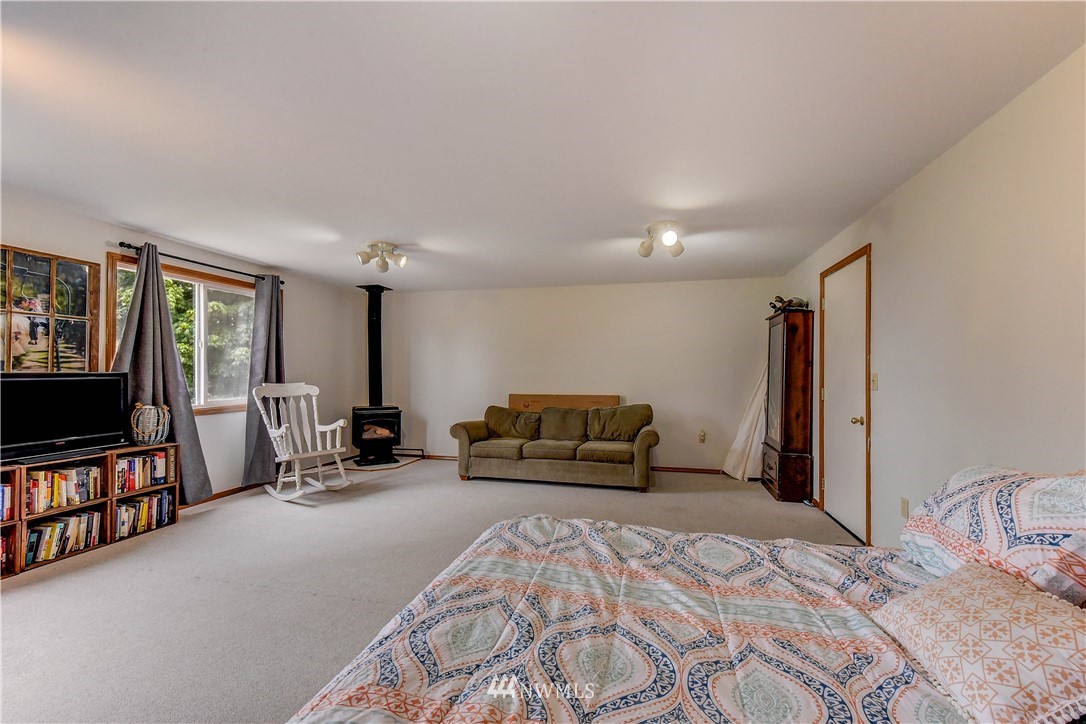 1073 Arrowhead Road Camano Island, WA 98282 - Photo 18 of 21 Gallery Image 18
