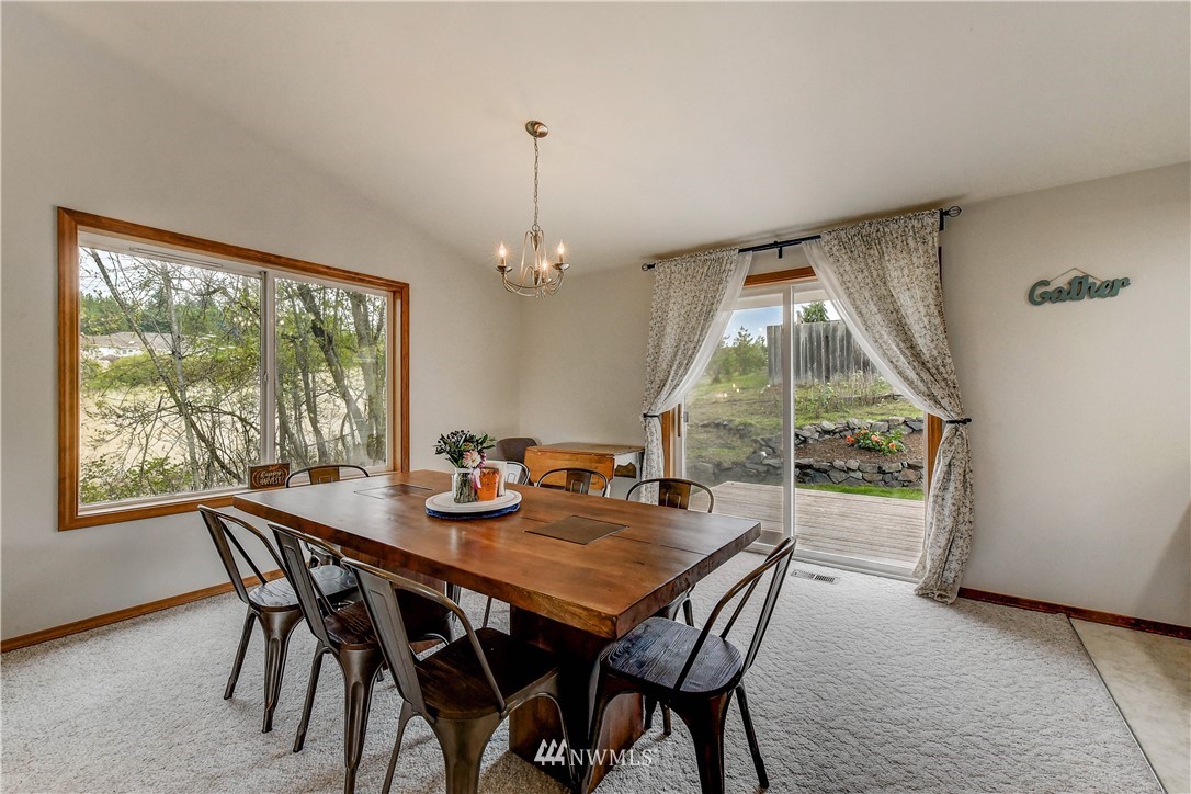 1073 Arrowhead Road Camano Island, WA 98282 - Photo 6 of 21 Gallery Image 6