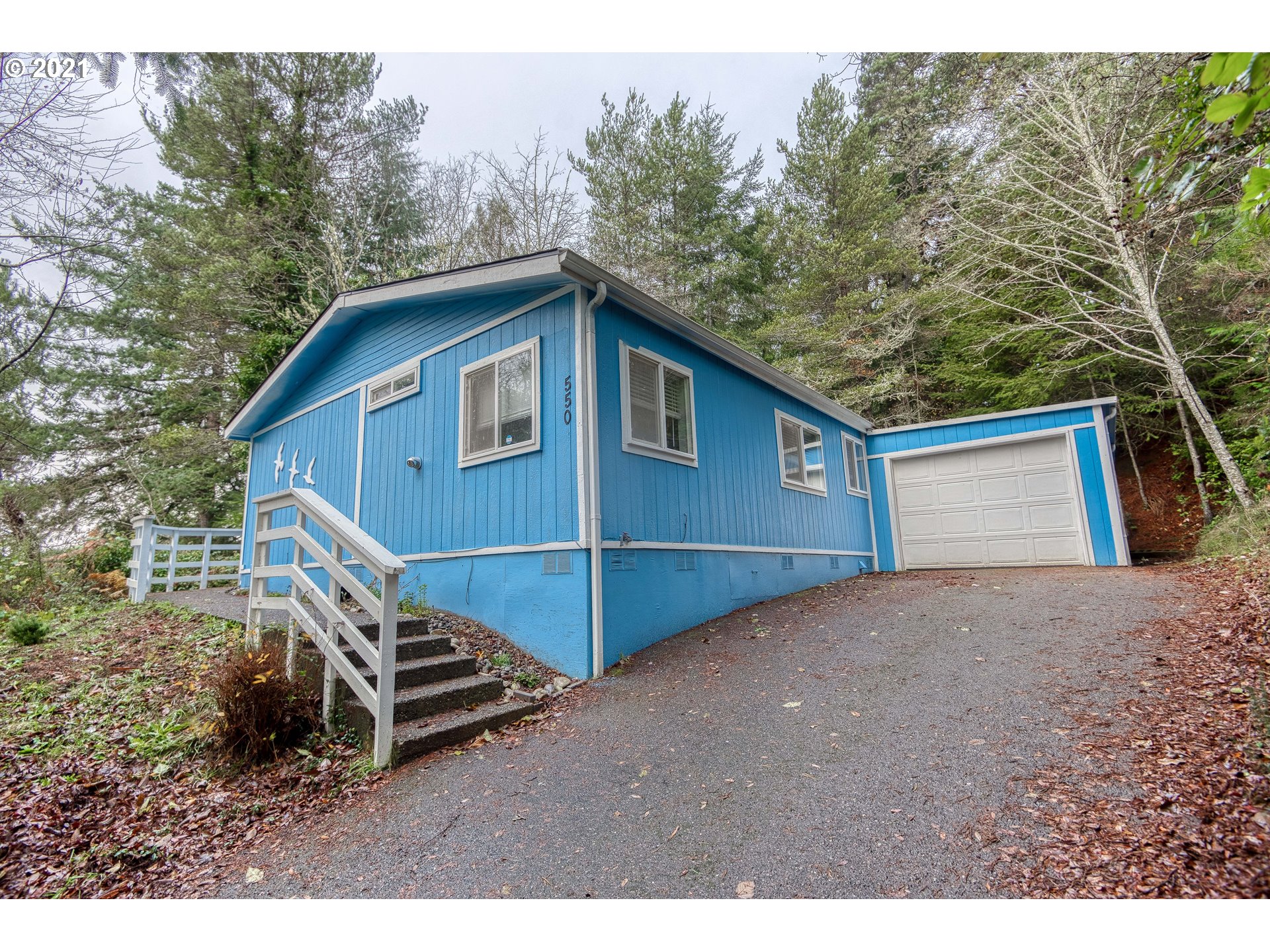550 Bonneville Road Lakeside, OR 97449 - Photo 1 of 29 Gallery Image 1