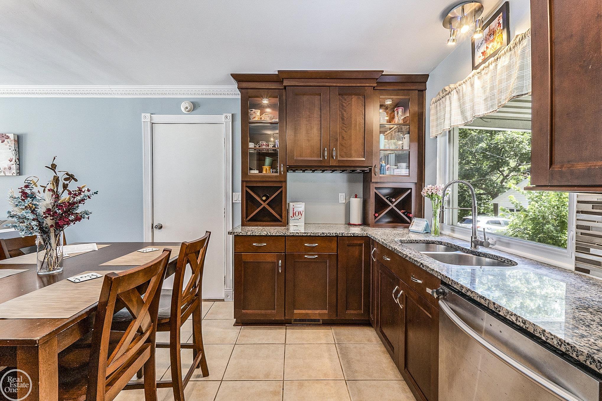 195 Minot Street Romeo, MI 48065 - Photo 8 of 16 Eat In Kitchen