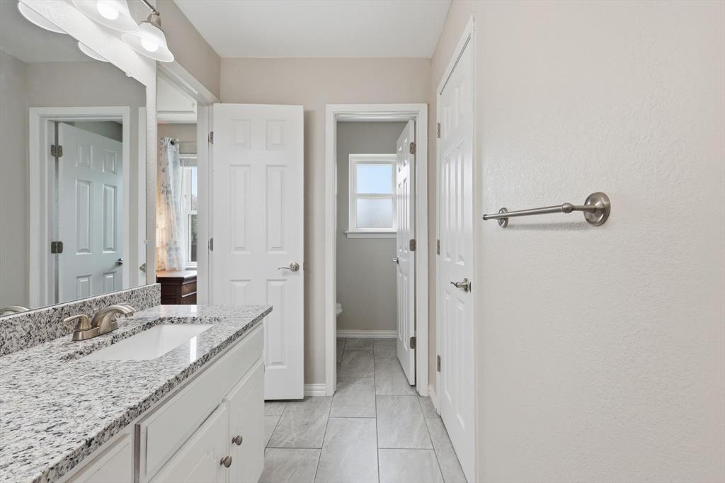 2413 Meadow View Bedford, TX 76021 - Photo 21 of 39