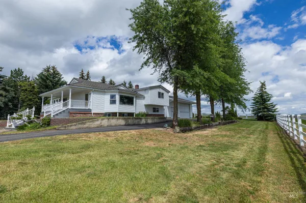 $625,000 | 802 Foster Avenue, Cottonwood, ID 83522