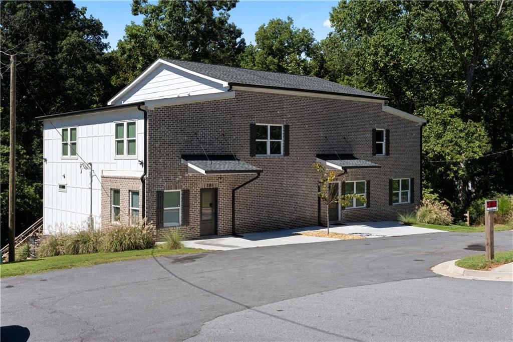 2381 Highpoint Road Snellville, GA 30078 - Photo 3 of 51 Gallery Image 3