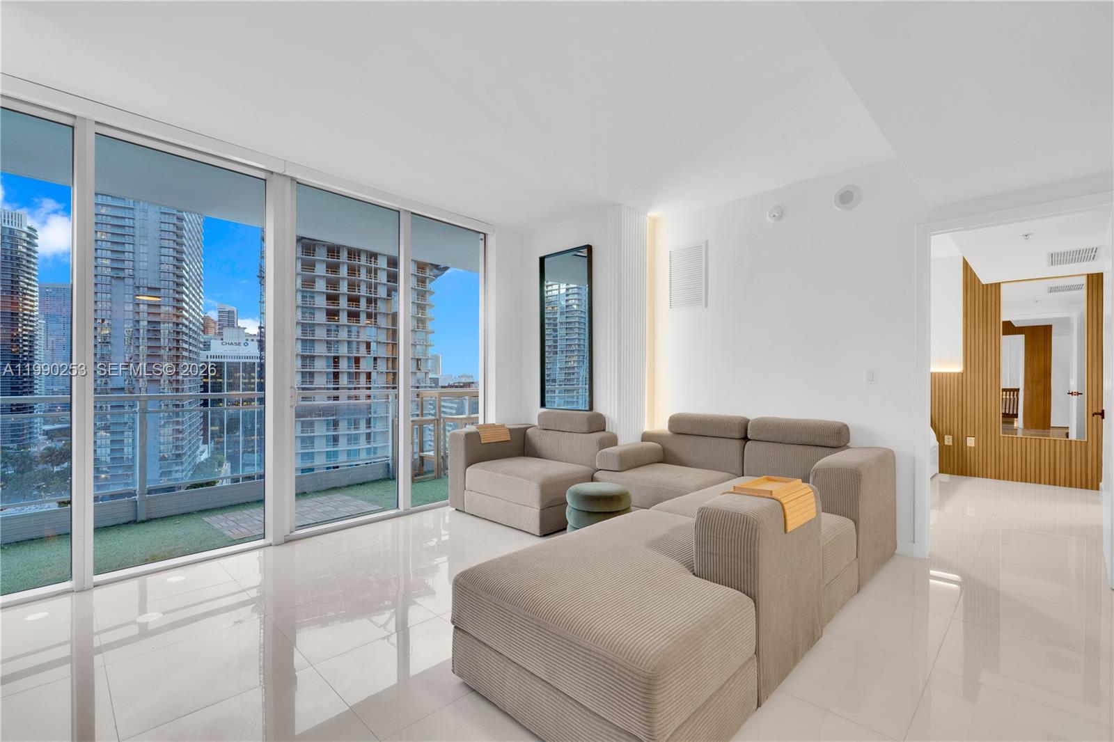 92 Southwest 3rd Street, Unit 2802 Miami, FL 33130 - Photo 13 of 44