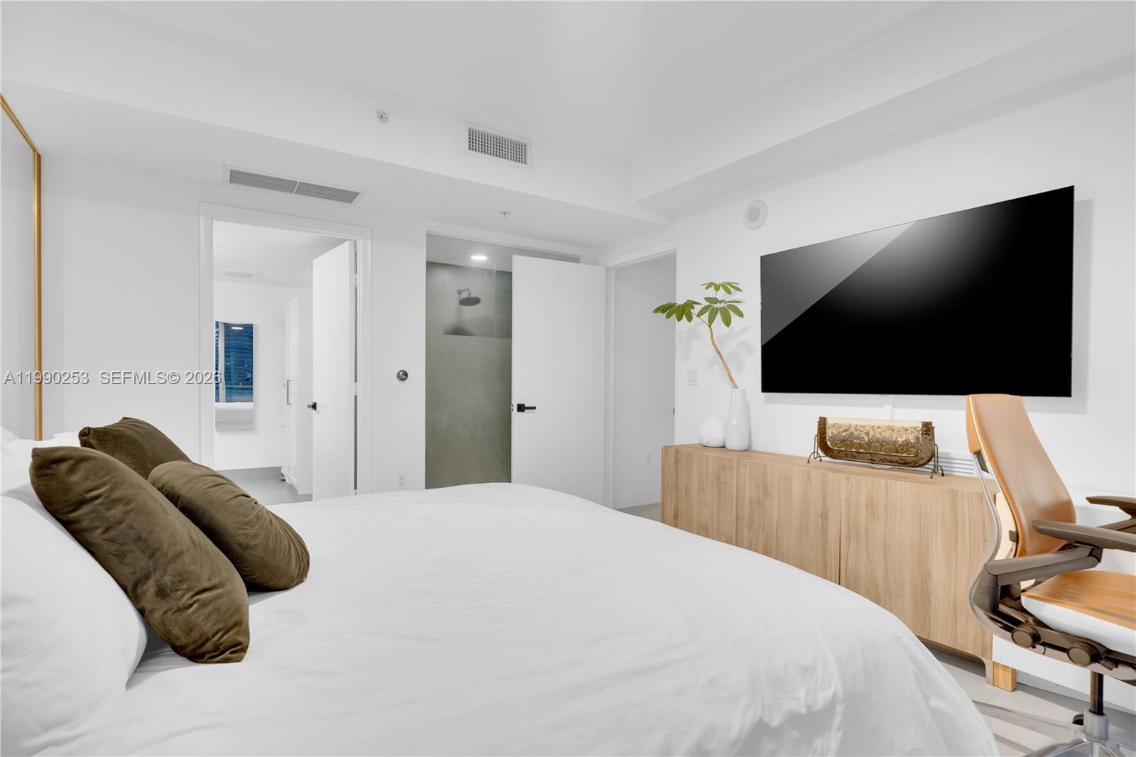 92 Southwest 3rd Street, Unit 2802 Miami, FL 33130 - Photo 16 of 44