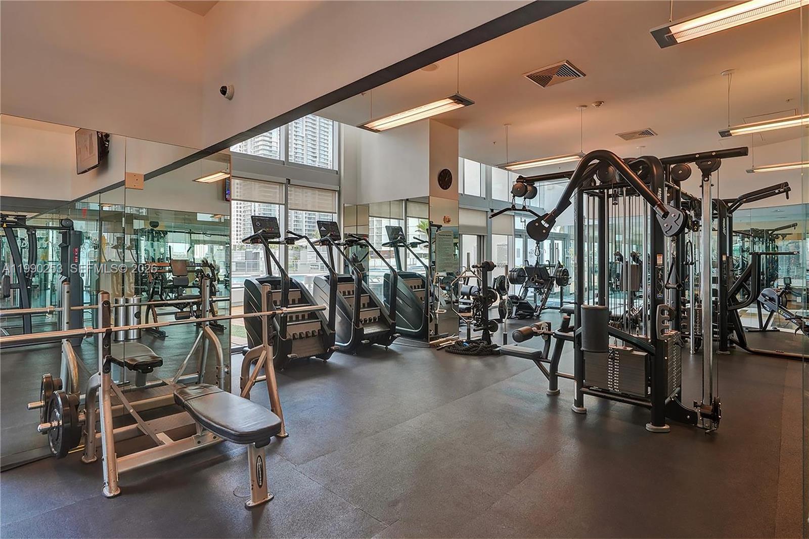 92 Southwest 3rd Street, Unit 2802 Miami, FL 33130 - Photo 33 of 44