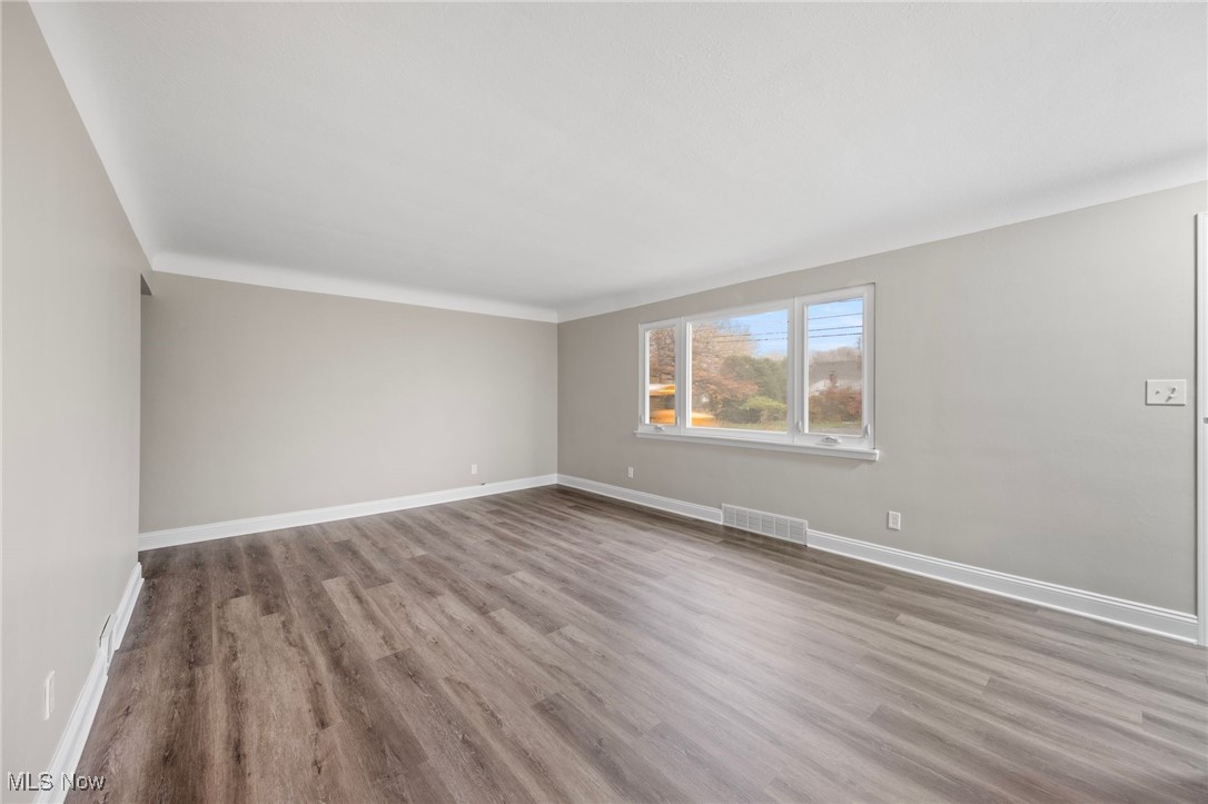 30305 Powell Road Willowick, OH 44095 - Photo 5 of 30