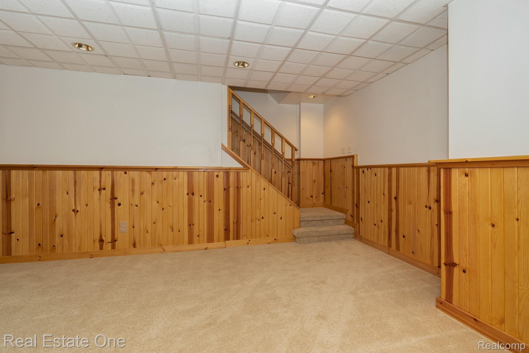6225 North Rochester Road Rochester, MI 48306 - Photo 32 of 36 6225 Rochester MLS-W056.jpg