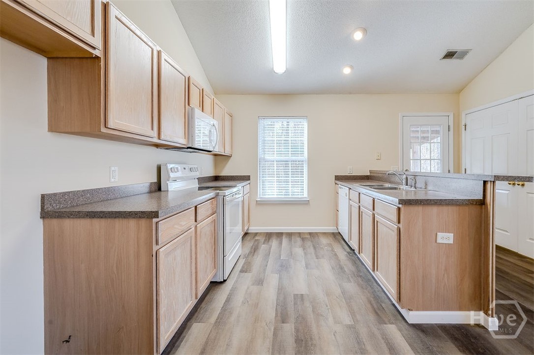 219 Tyler Street Rincon, GA 31326 - Photo 8 of 29