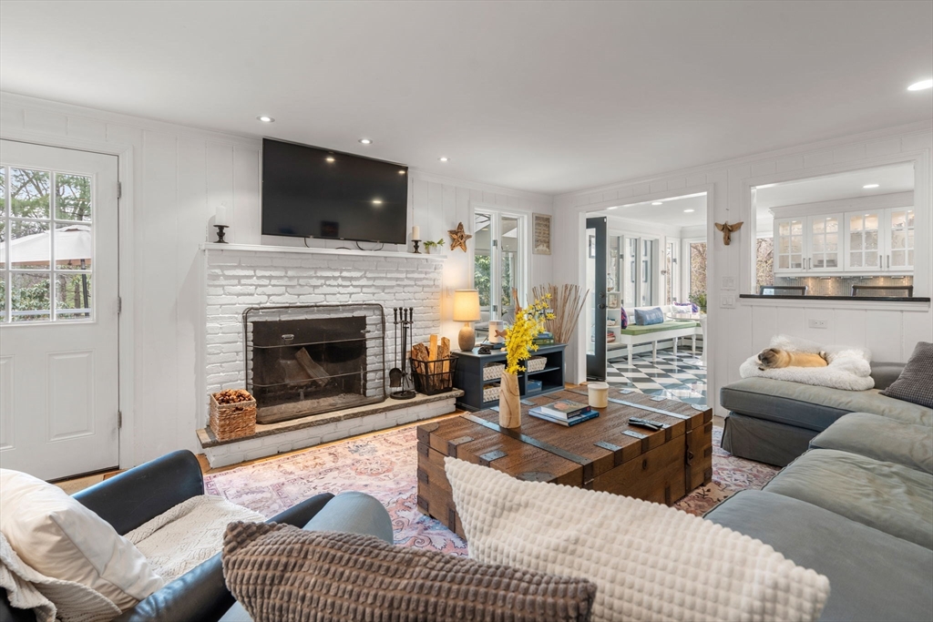 5 Whitney Street Sherborn, MA 01770 - Photo 13 of 41