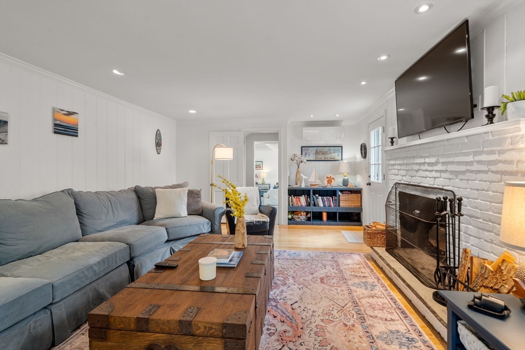 5 Whitney Street Sherborn, MA 01770 - Photo 14 of 41