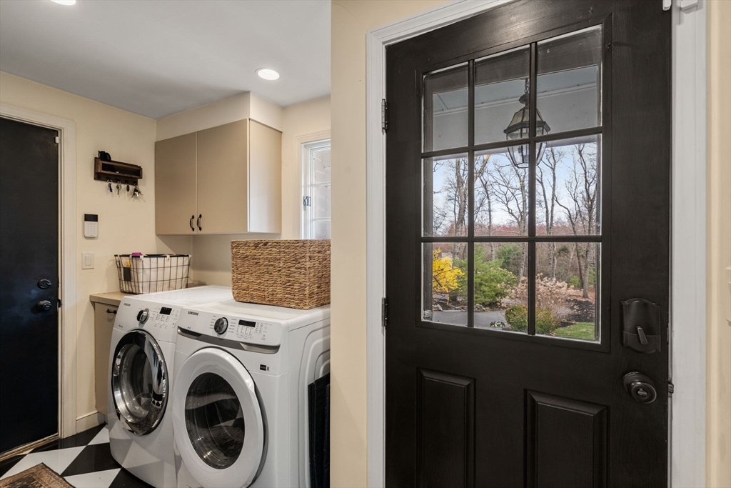 5 Whitney Street Sherborn, MA 01770 - Photo 15 of 41