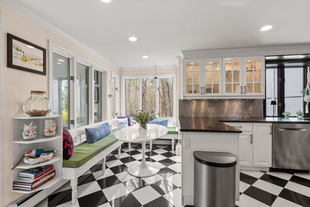 5 Whitney Street Sherborn, MA 01770 - Photo 5 of 41