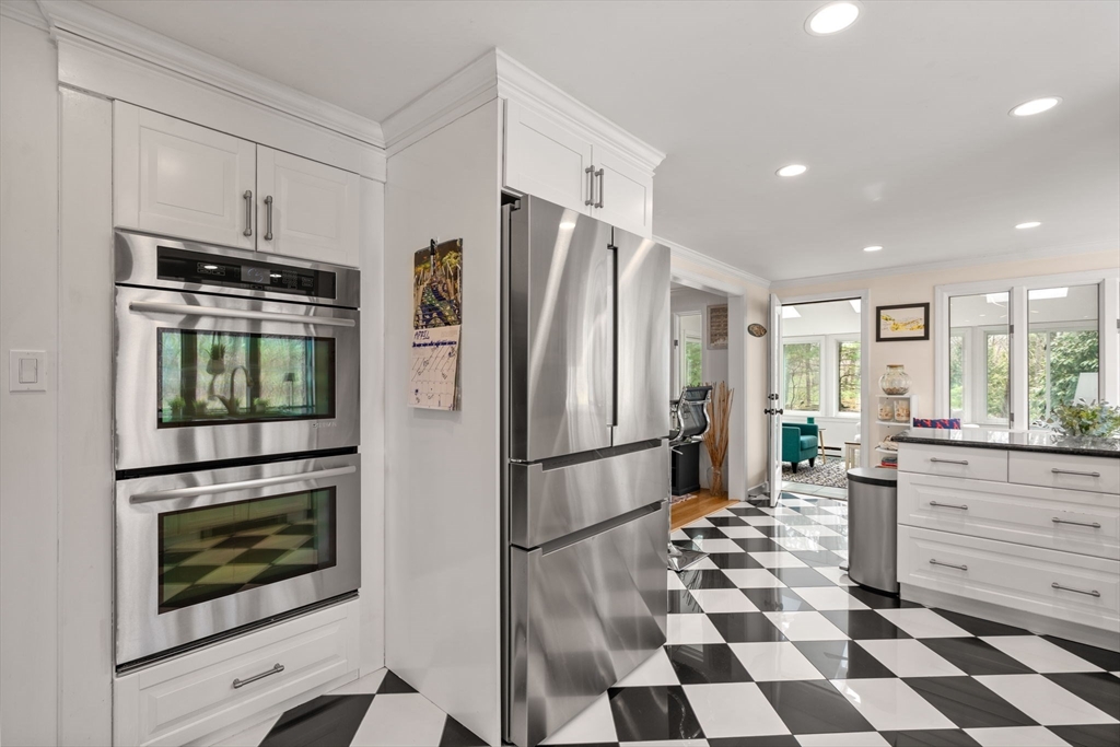 5 Whitney Street Sherborn, MA 01770 - Photo 8 of 41