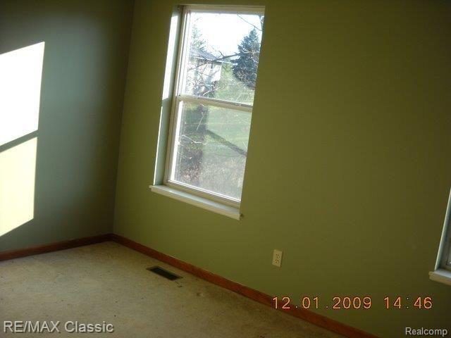 131 Brighton Road Howell, MI 48843 - Photo 8 of 9 Brighton 131, 12-1-09 (113).JPG