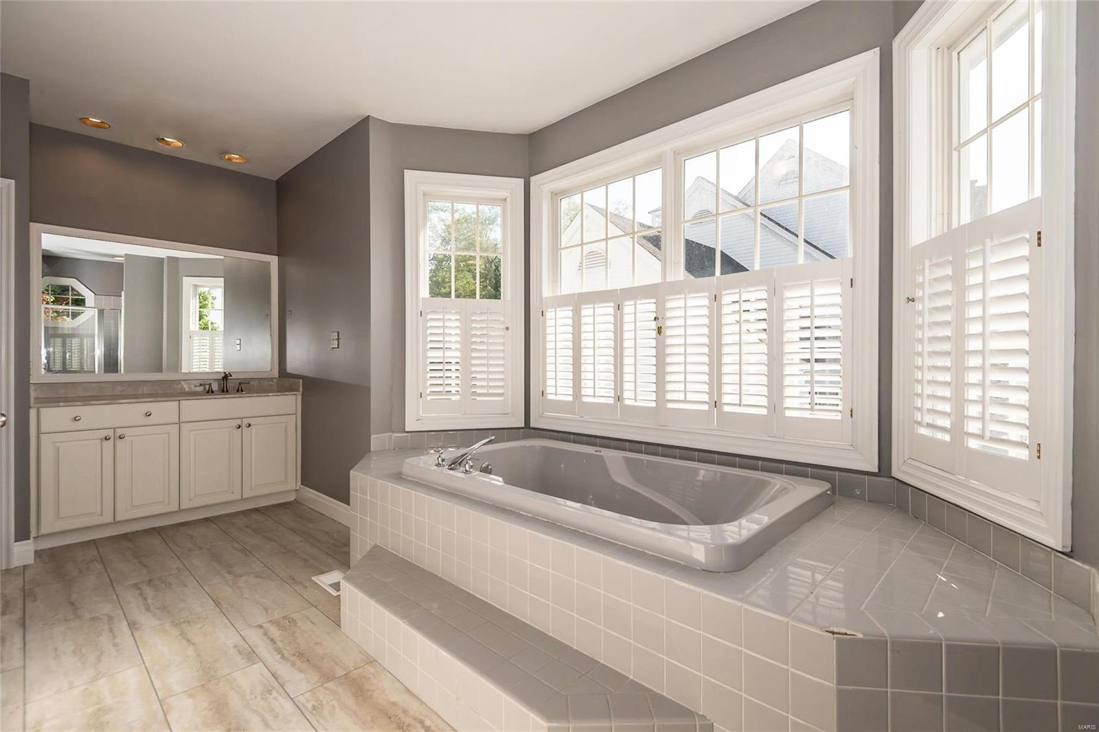 2056 Hunters Field Road St. Louis, MO 63122 - Photo 22 of 40 Gallery Image 22