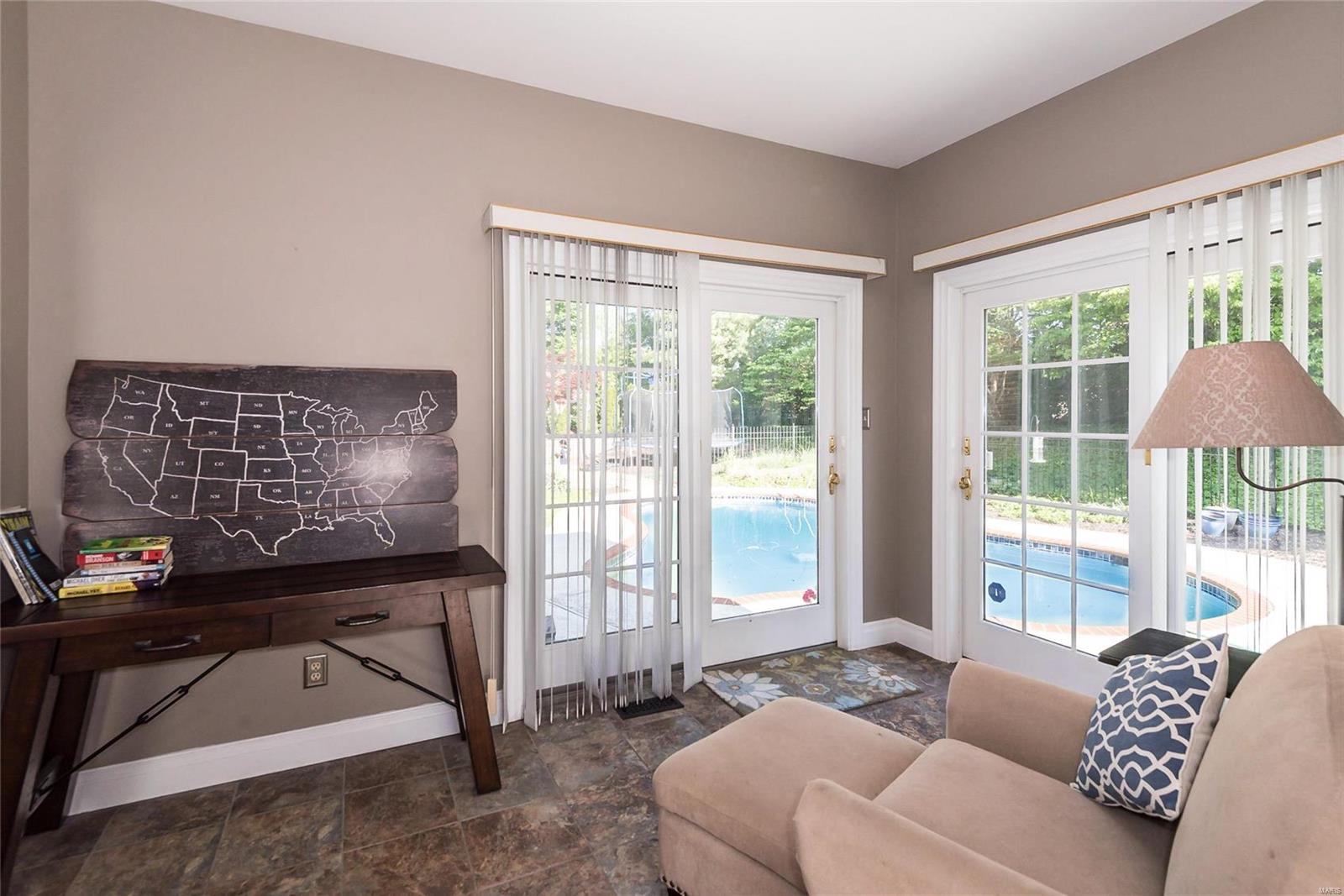 2056 Hunters Field Road St. Louis, MO 63122 - Photo 24 of 40 Gallery Image 24