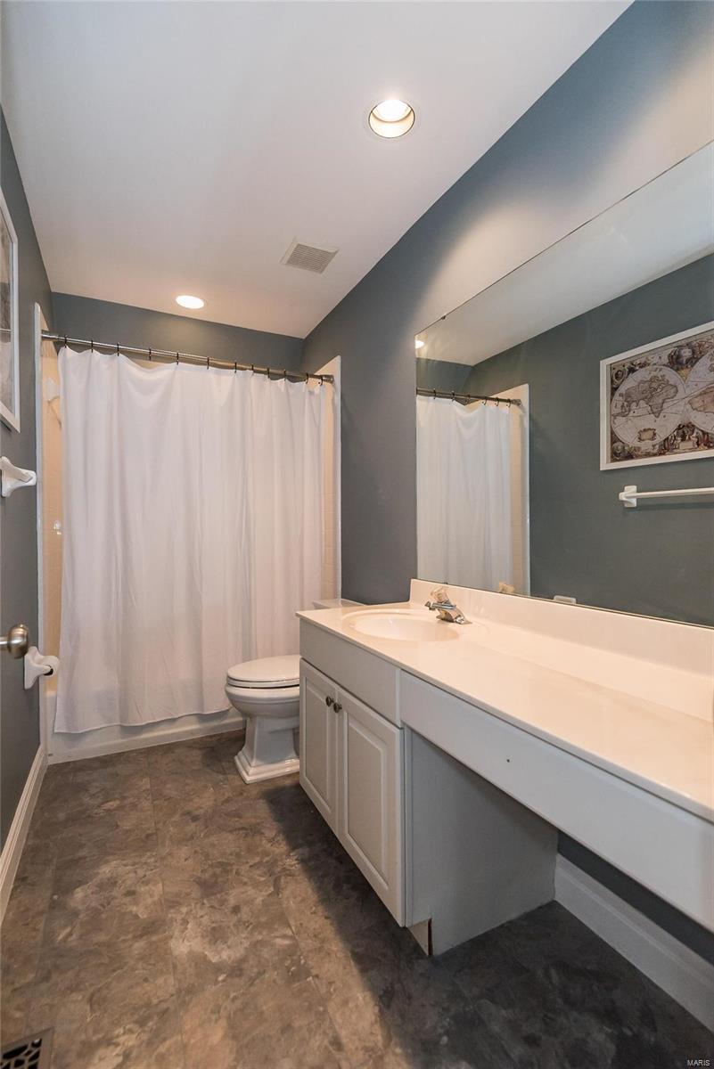 2056 Hunters Field Road St. Louis, MO 63122 - Photo 32 of 40 Gallery Image 32