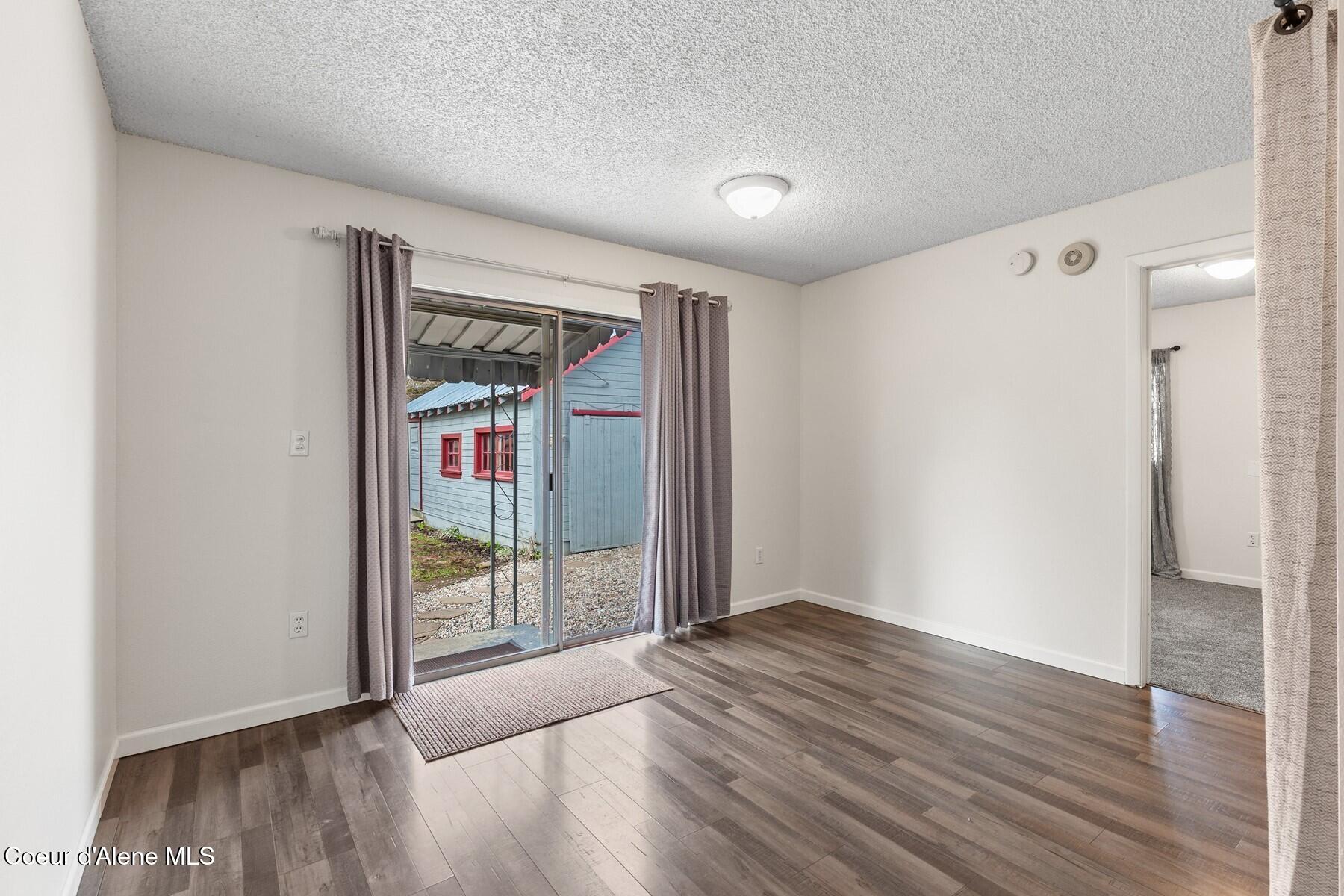 309 North 18th Street Coeur D'Alene, ID 83814 - Photo 12 of 33 Second Living Room