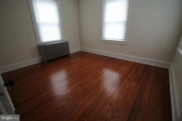 $1,895 | 549 West Main Street, New Holland, PA 17557