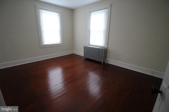 $1,895 | 549 West Main Street, New Holland, PA 17557