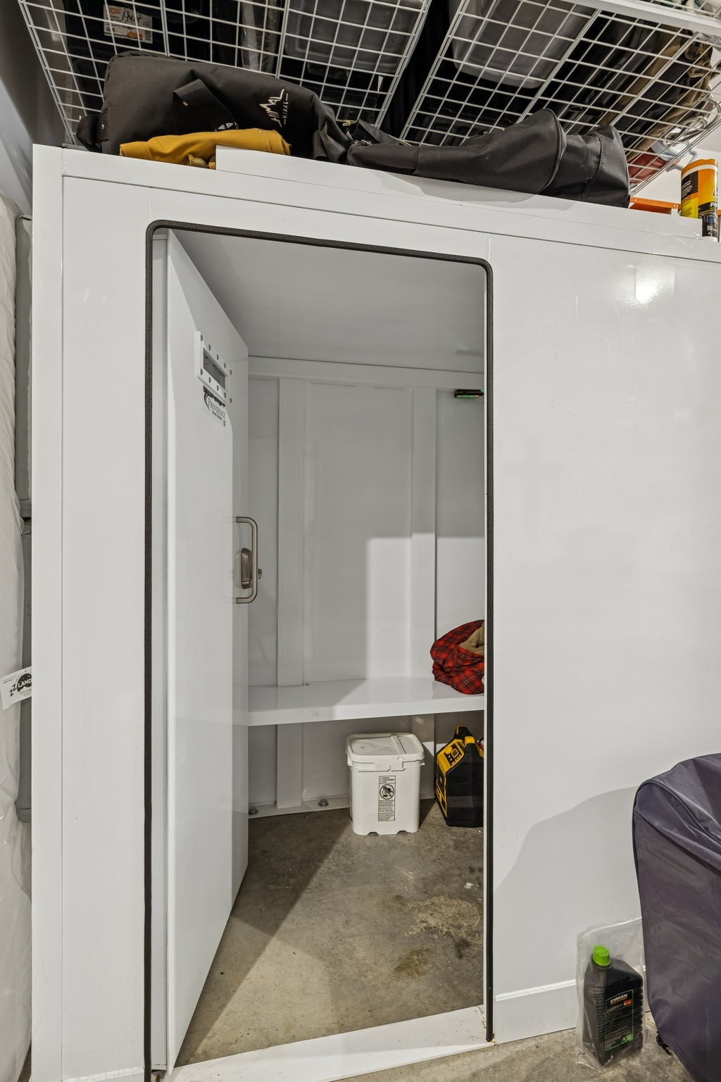 238 Caroline Way Mount Juliet, TN 37122 - Photo 37 of 51 a utility room with closet and mirror